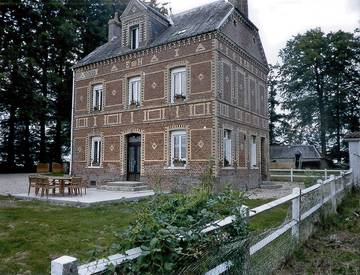 Gîte pour 8 personnes, avec jardin et terrasse dans Lintot