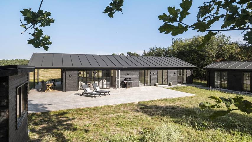 Ferieudlejning for 11 personer, med sauna i Asserbo