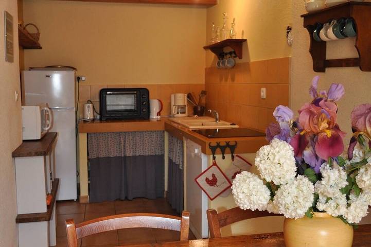 Gîte pour 4 personnes, avec piscine et terrasse à Vézénobres - 3