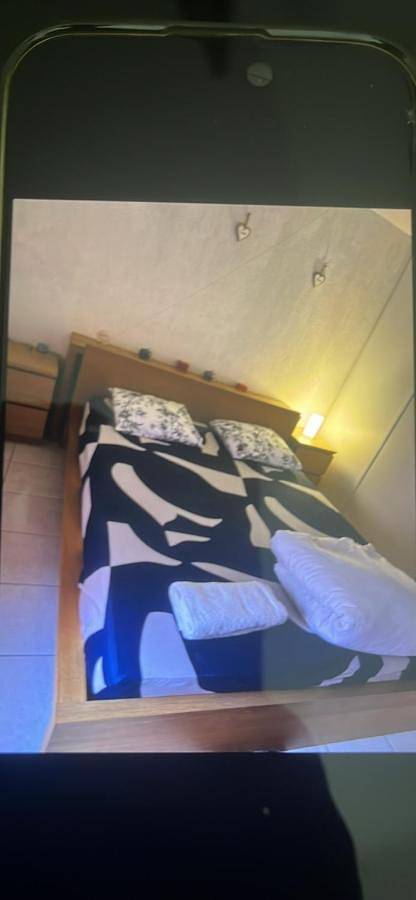 Gîte pour 9 personnes, avec terrasse à La Celle-sous-Gouzon - 4