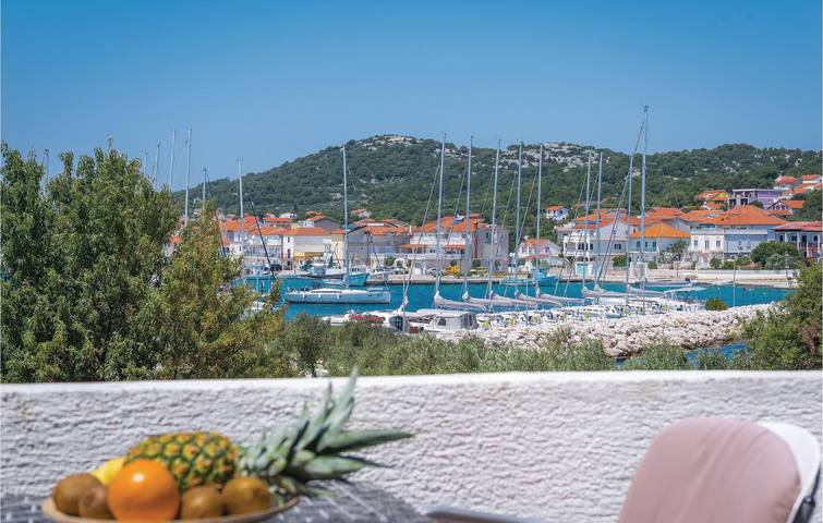 Ferienwohnung für 4 Personen, mit Terrasse, mit Haustier auf Murter - 2