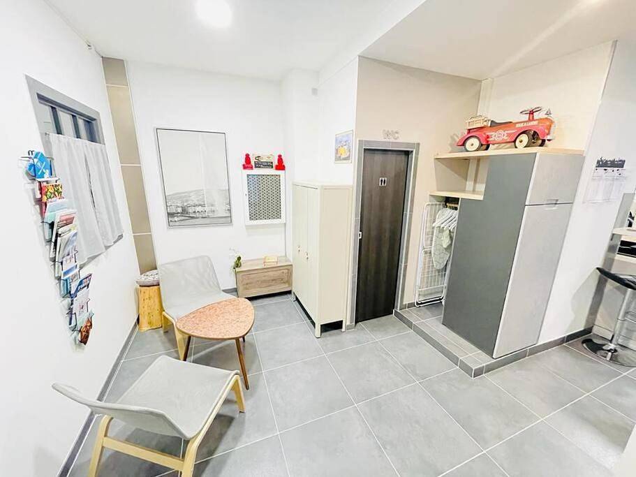 Appartement entier, One-Bedroom Apartment in Saint-Genis-Pouilly, Gex