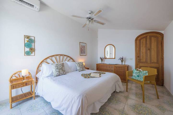 Sea Whisper Home -Sunset, Sea, Easy Stay, Shops in Vettica Maggiore, Praiano