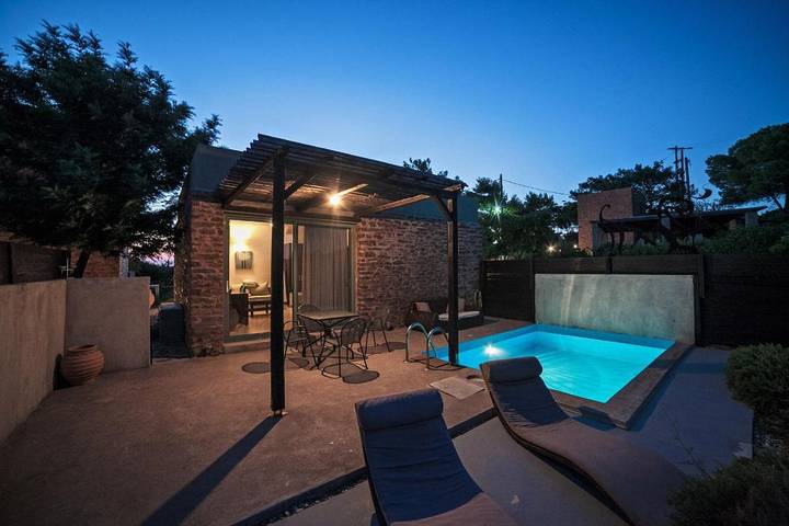 Gîte pour 3 personnes, avec vue ainsi que jardin et piscine, animaux acceptés dans Cythère - 4