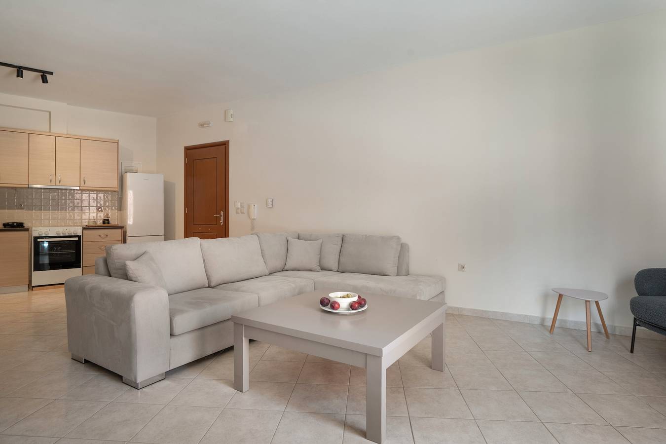 Ganze Wohnung, Apartment 'Ardavani City 1' mit gemeinsamer Terrasse, gemeinsamem Garten und Klimaanlage in Argostoli, Kefalonia