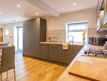 Log Cabin for 6 People in North Yorkshire, England, Photo 4