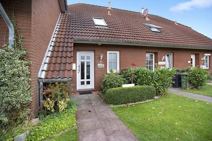 Ferienhaus für 4 Personen, mit Terrasse und Garten in Neßmersiel