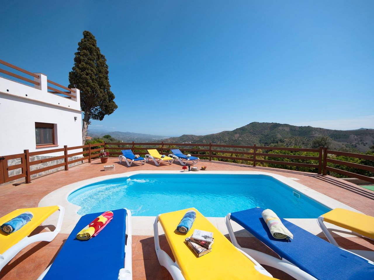 Villa La Noria, mit privatem Pool, Wifi, Garten in Comares, Provincia de Málaga