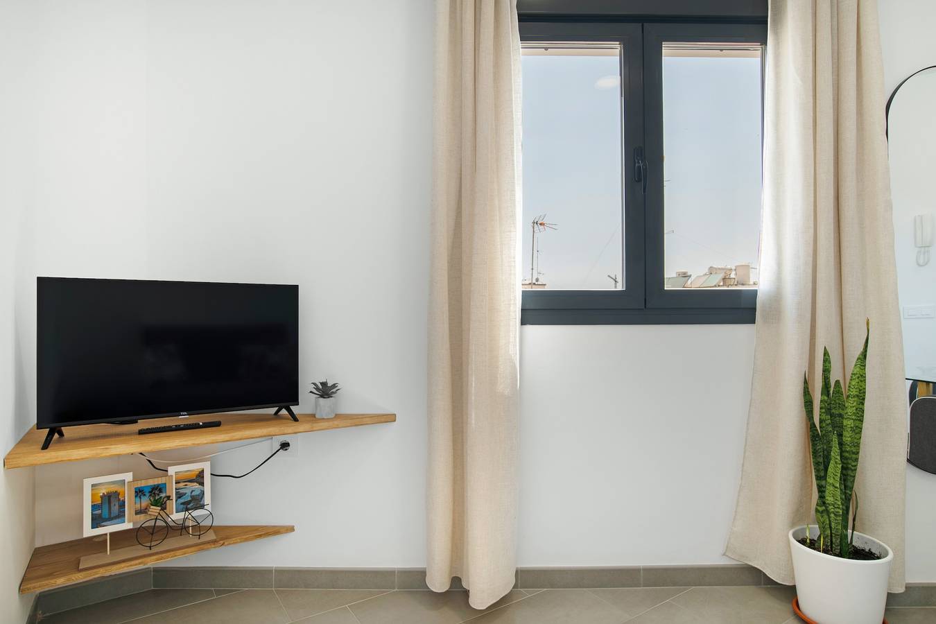 Entire apartment, Apartment 'Cervantes Homes No3' with Shared Terrace, Wi-Fi and Air Conditioning in Conil de la Frontera, Costa de la Luz