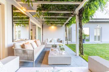 Villa With Pool for 10 People in Lucca, Colline Lucchesi, Photo 4