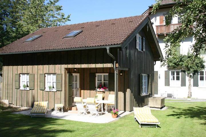 Ferienhaus für 10 Personen, mit Terrasse und Garten sowie Ausblick in Kochel am See