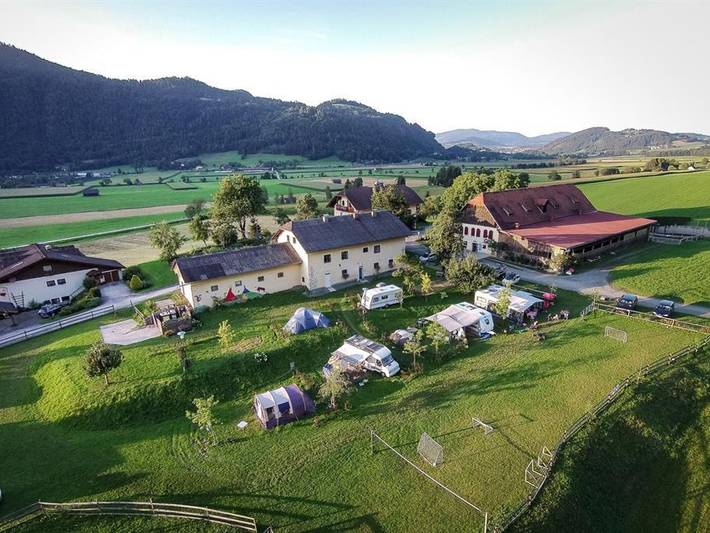 Bauernhof für 5 Personen, mit Balkon und Garten sowie Seeblick am Ossiacher See