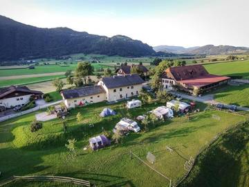 Bauernhaus für 5 Personen, mit Seeblick und Garten sowie Balkon, kinderfreundlich in Kärnten