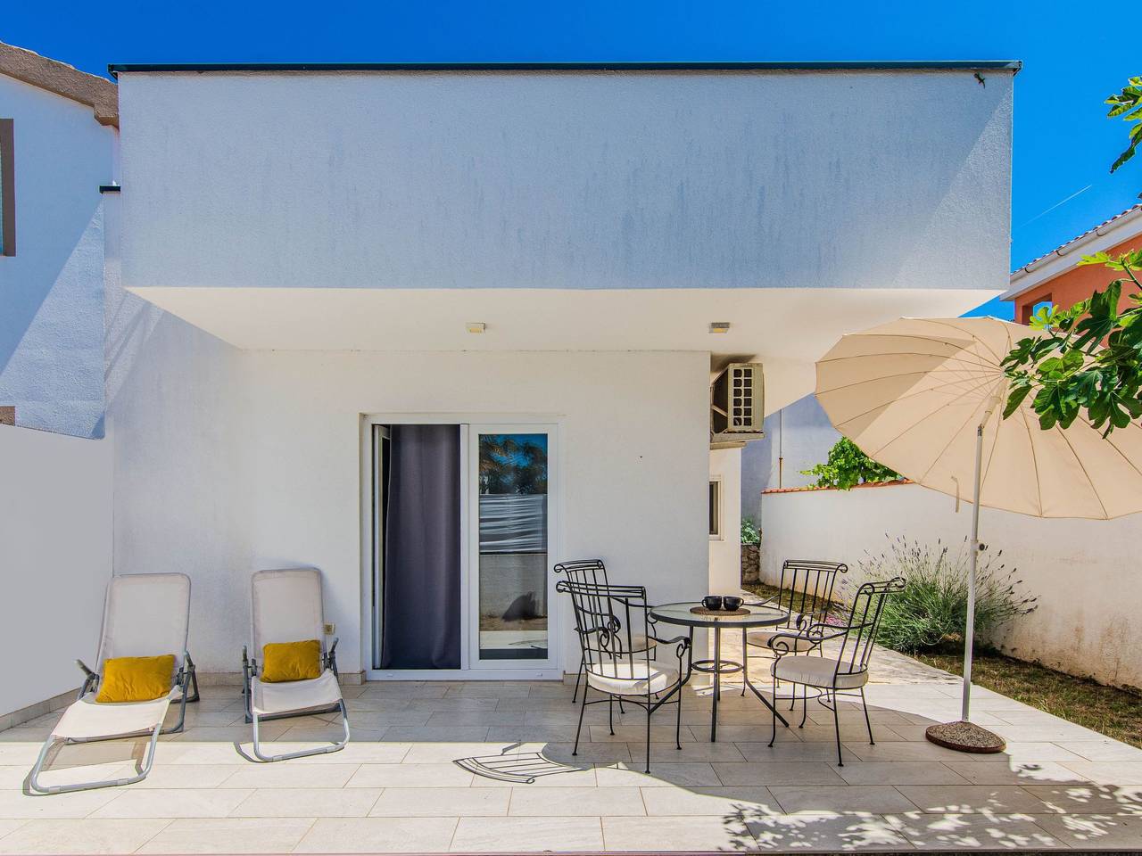 Casa vacanza a Vir a partire da 119€ a notte