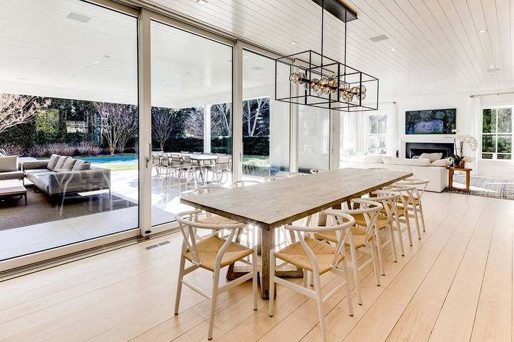 Vacation rental for 12 people, with yard and hot tub in The Hamptons