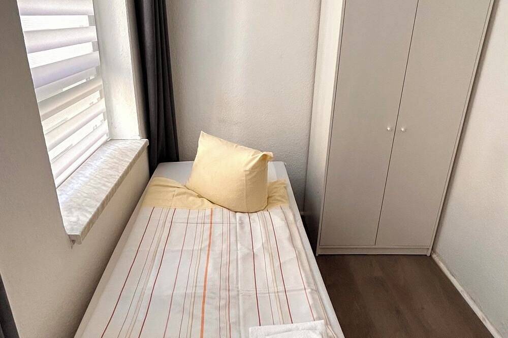 Wilhelmstraße 19 W1 - 2 Schlafzimmer mit Wohnzimmer in Neumünster, Schleswig-Holstein Binnenland