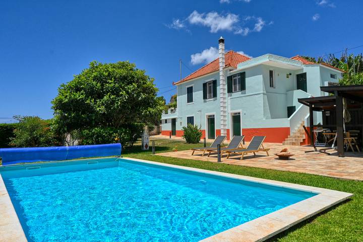 Villa für 6 Personen, mit Meerblick und Terrasse sowie Garten und Pool