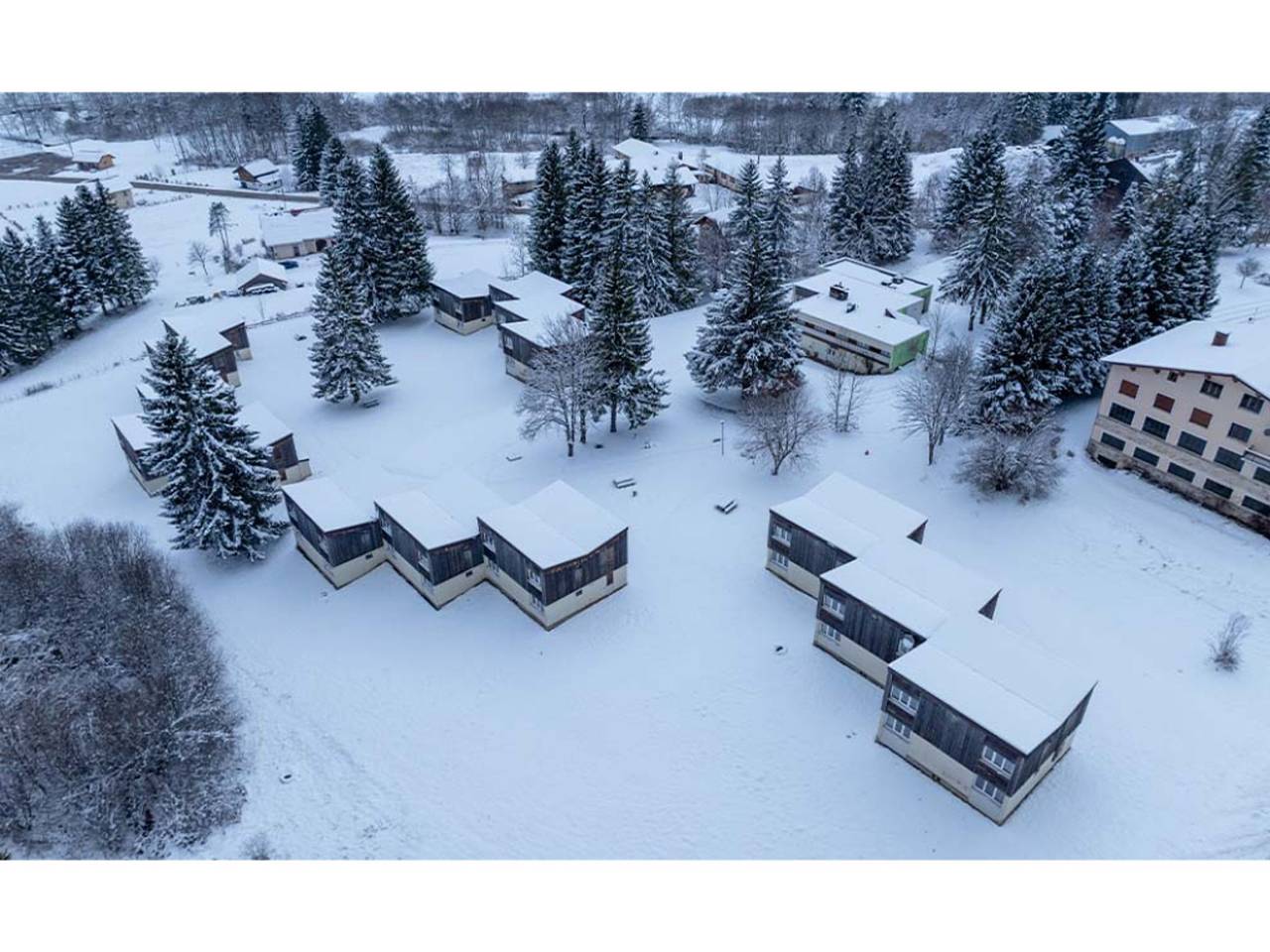 Entire apartment, Les Monts Jura 3P8S in Strettoia in Lélex, Parc naturel régional du Haut-Jura