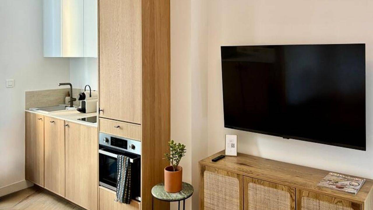 Ganze Ferienwohnung, Ferienwohnung für 2 Personen (21 m²) in La Garenne-Colombes in La Garenne-Colombes, Hauts-de-Seine