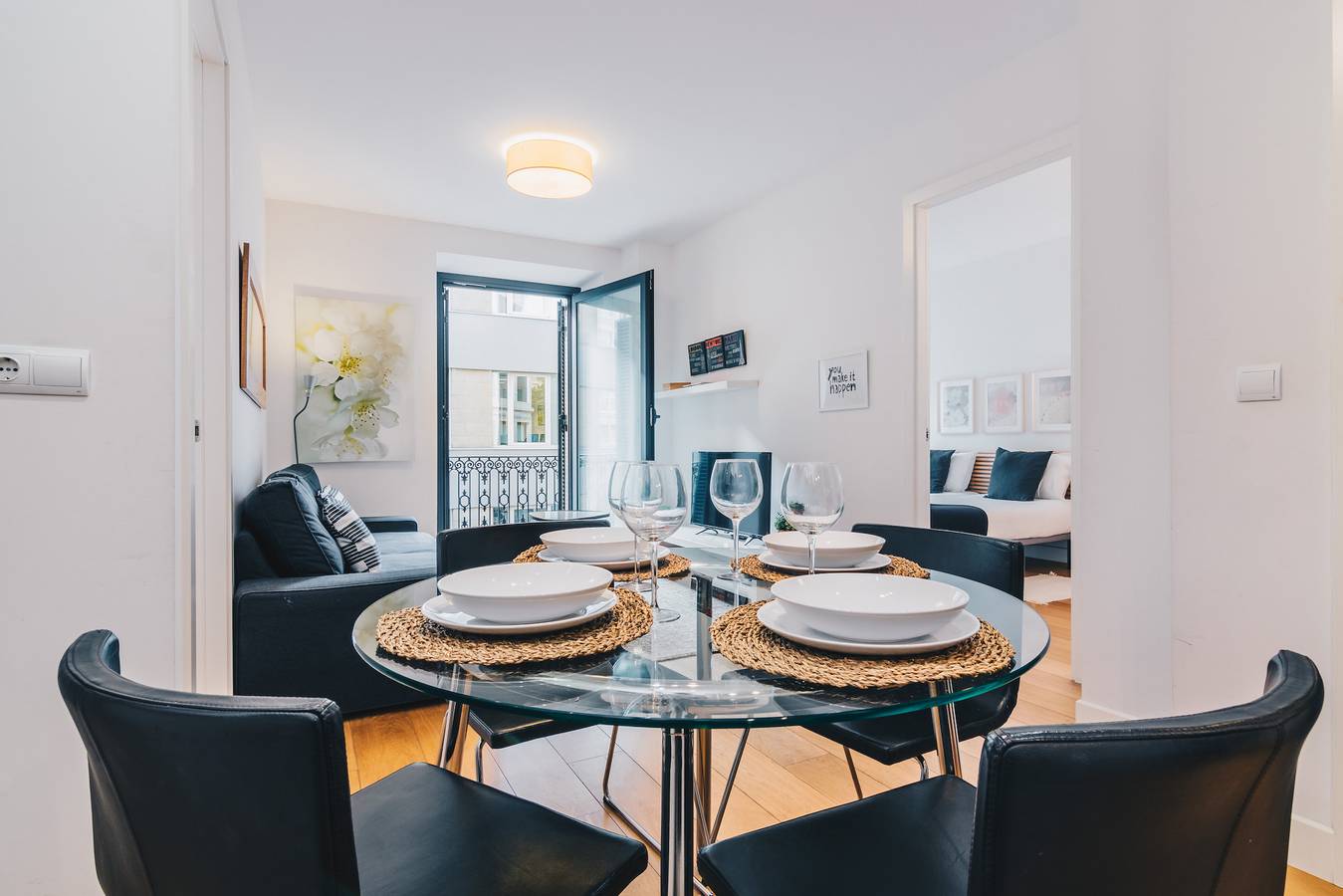 Entire apartment, Domo in Playa de la Concha, San Sebastian