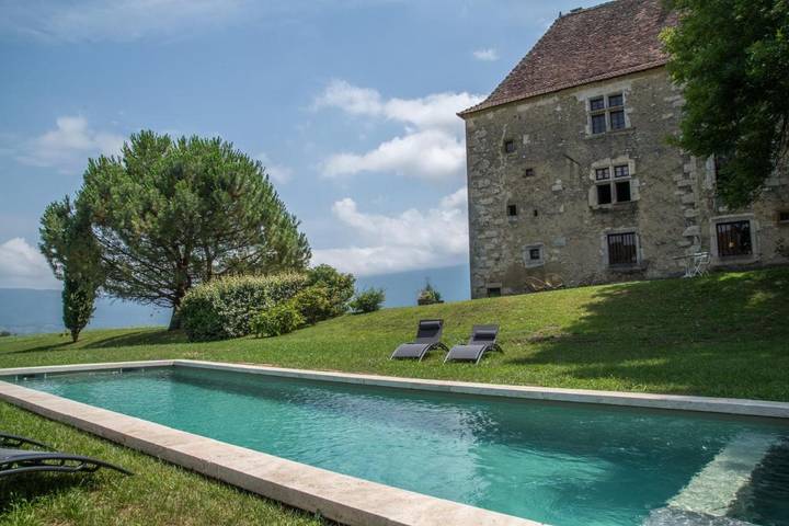 Chambre d’hôte pour 5 personnes, avec jacuzzi ainsi que piscine et jardin en Savoie - 2