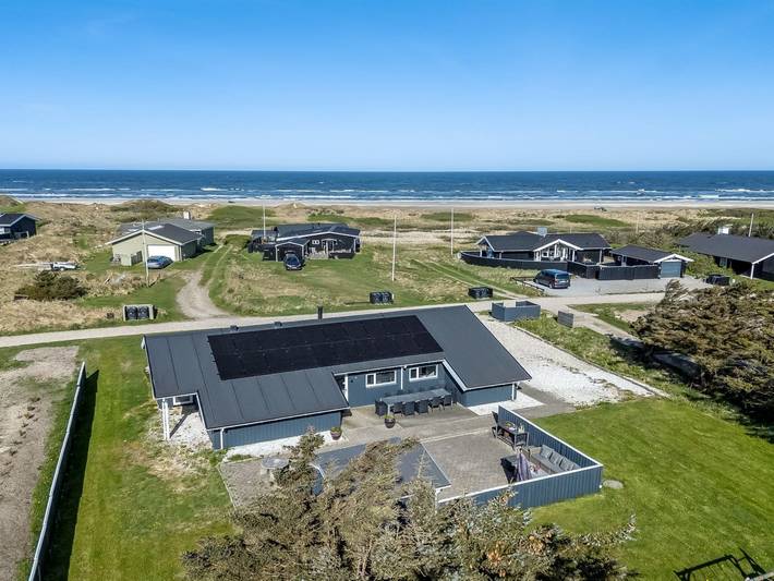 Ferieudlejning for 10 personer, med Jacuzzi og Terrasse såvel som Pool og Sauna i Grønhøj