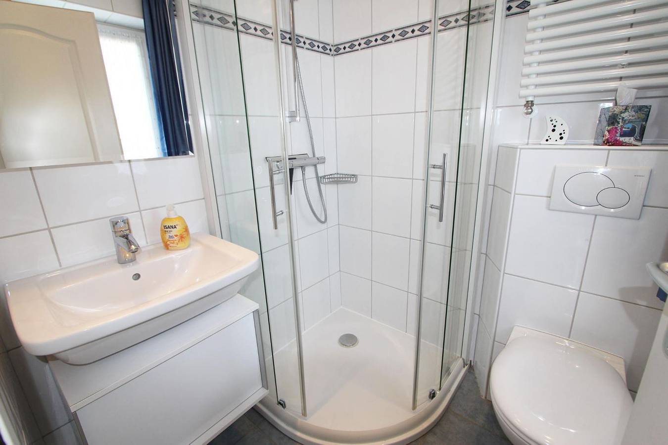 Ganze Wohnung, Dieses moderne Vier-Zimmer-Appartement garantiert ein exklusives Urlaubserlebnis in Wenningstedt, Sylt