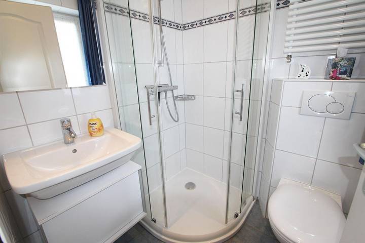 Ganze Wohnung, Dieses moderne Vier-Zimmer-Appartement garantiert ein exklusives Urlaubserlebnis in Wenningstedt, Sylt