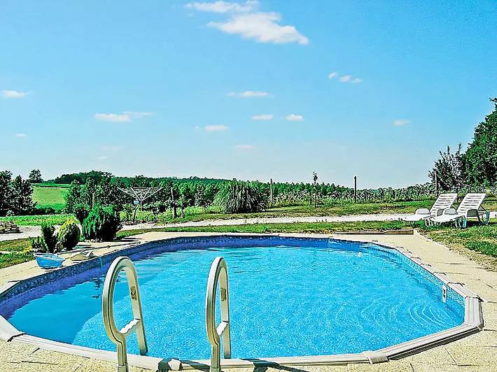 Location de vacances pour 6 personnes, avec Terrasse ainsi que Jardin et Piscine en Charente - 3