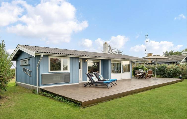 Ferieudlejning for 4 personer, med Terrasse i Fejø