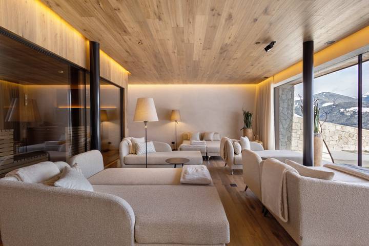 Chalet K Lodge View mit Bergblick, privatem Pool und Sauna, direkt am Kronplatz in Olang, Dolomiti Superski