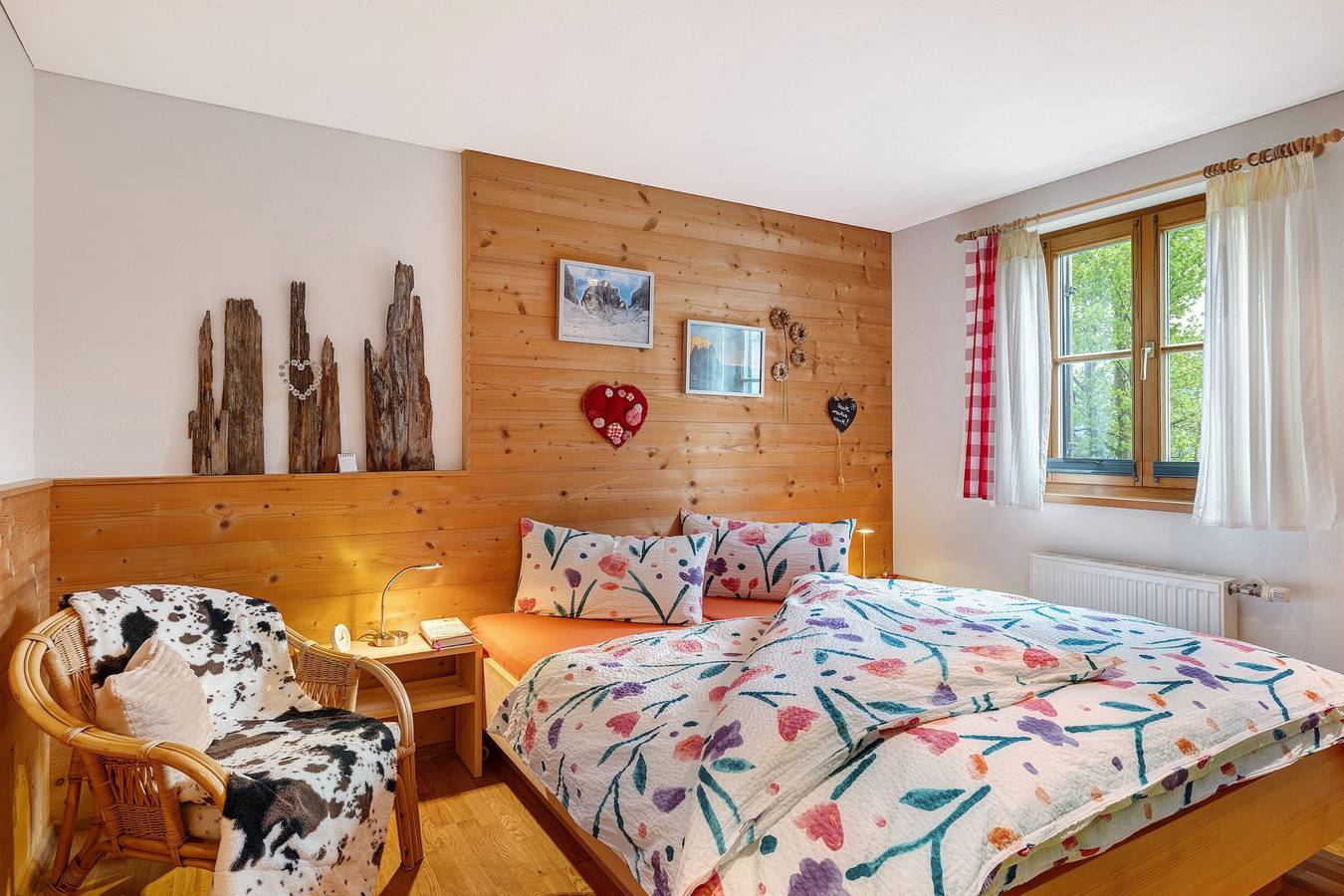 Appartement 'Verdandi' met Uitzicht op de Bergen, Privéterras en Wifi, foto 11