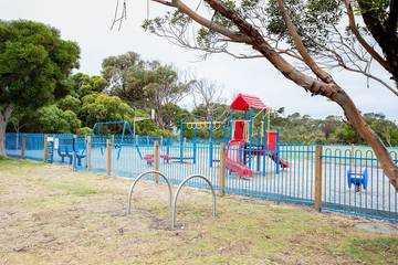 Holiday Home for 16 People in Cape Woolamai, Philip Island, Photo 1