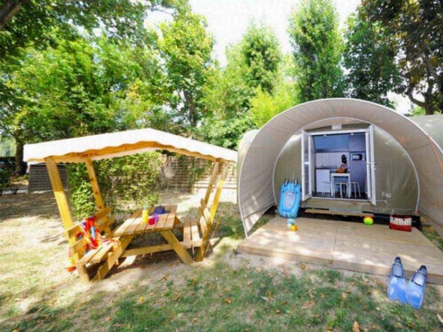 Camping Paradis du Viaduc - Safarizelt 4 personen - Coco sweet 2 Zimmer 4 Personen in Millau, Parc naturel régional des Grands Causses