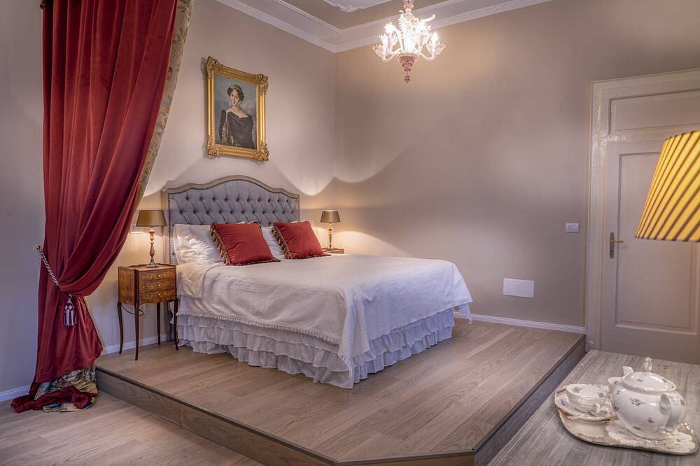 Palazzo Cavagna Sangiuliani in Bereguardo, Pavia Province