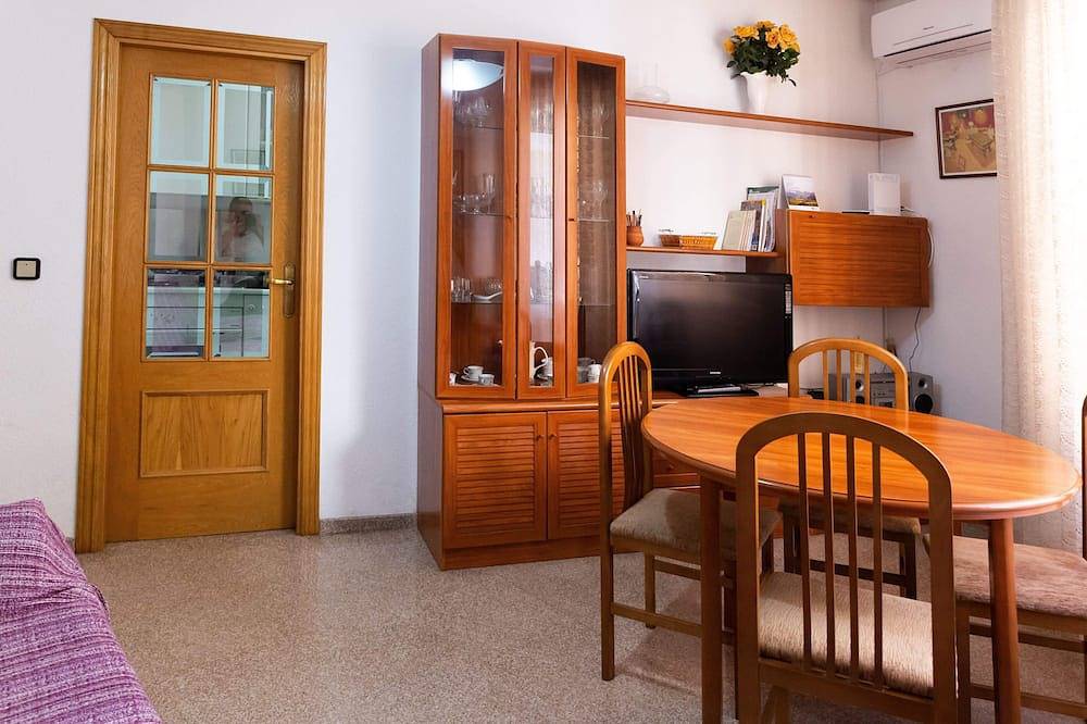 Apartamento entero, Apartamento muy próximo al centro y a la playa in Campoamor, Alicante