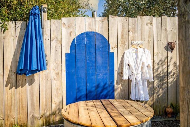 Gîte pour 3 personnes, avec piscine ainsi que jacuzzi et jardin à Berson - 4