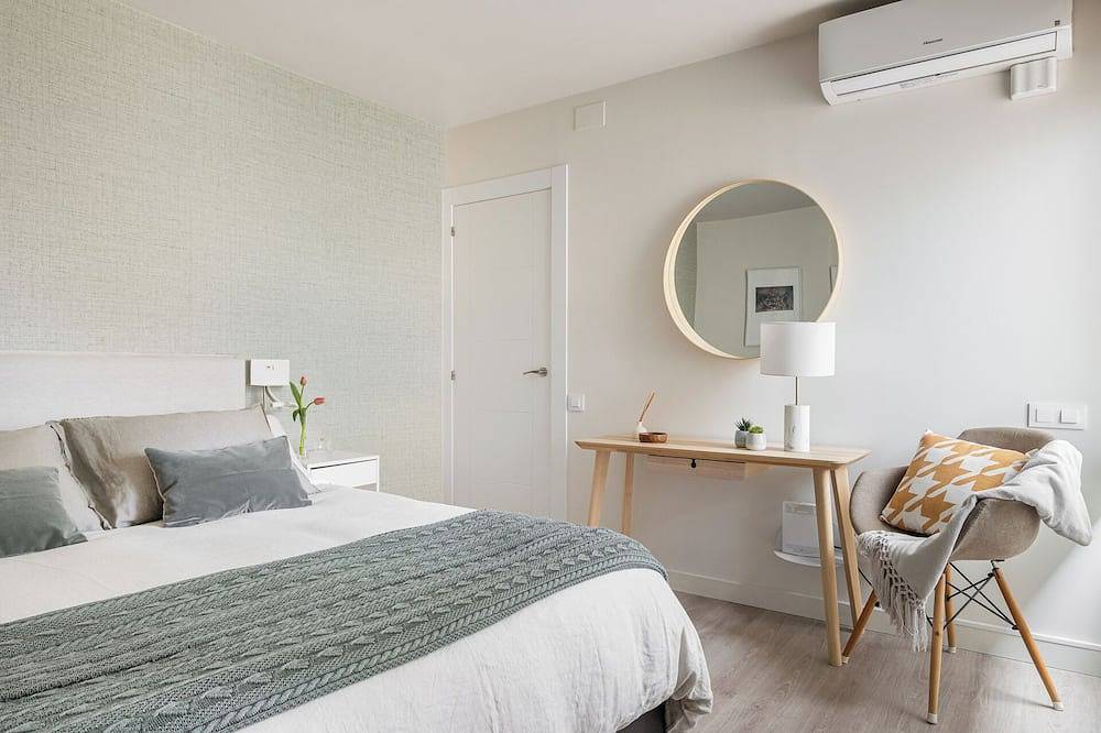 Entire apartment, Nordic style apartment near Plaza España in Hospitalet de Llobregat, l'Hospitalet de Llobregat