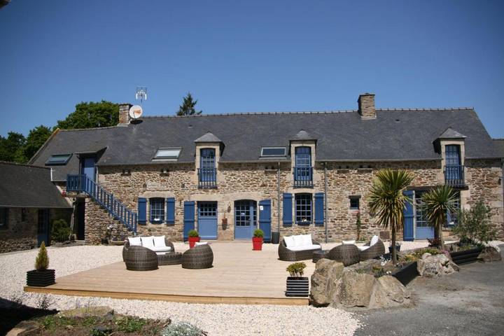 Chambre d’hôte pour 2 personnes, avec Terrasse ainsi que Jardin et Vue à Pluduno