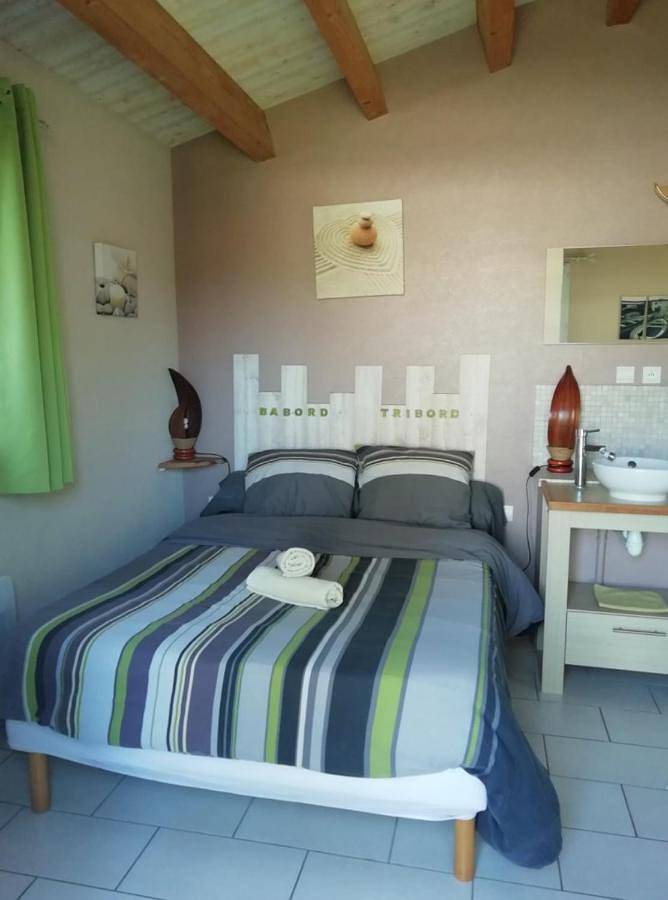 Chambre d’hôte pour 2 personnes, avec terrasse, animaux acceptés sur l' Île d'Oléron - 4