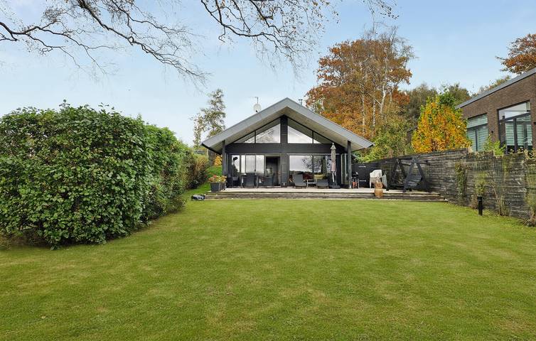 Ferienhaus für 6 Personen, mit Whirlpool und Terrasse sowie Garten, mit Haustier