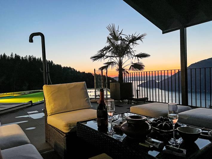 Ferienhaus für 10 Personen, mit Garten und Sauna sowie Seeblick und Terrasse in Nidwalden - 2