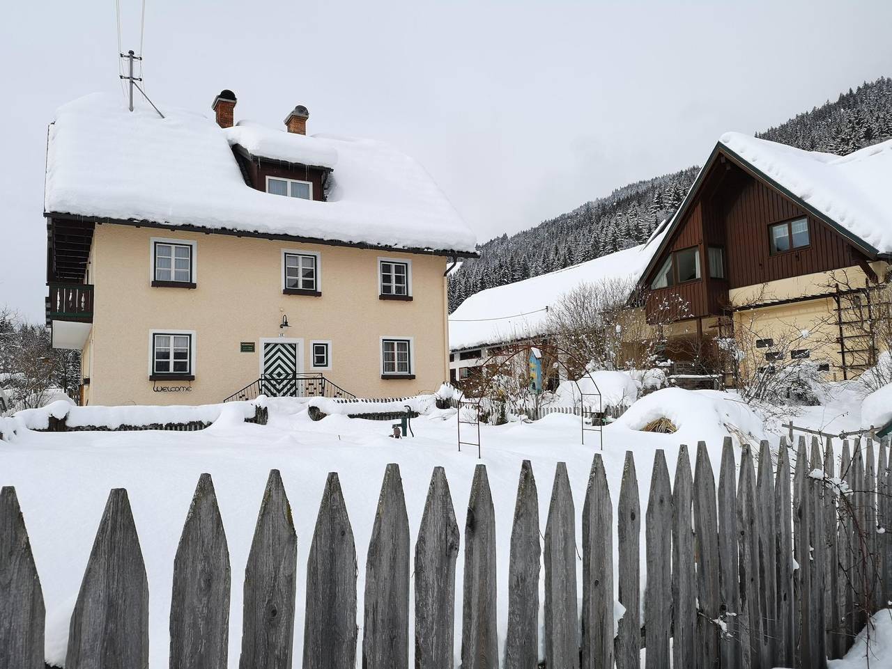 Ganze Ferienwohnung, Abenteuerhof Schiefer - Gänsegartl - App. mit Wohn-Schlafraum; Dusche, Wc in Haus, Schladming-Dachstein