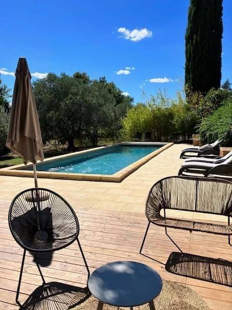 Location de vacances pour 12 personnes, avec Terrasse et Jardin ainsi que Piscine et Vue à Aigaliers - 3