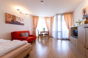 Ferienwohnung für 2 Personen, mit Balkon und Seeblick in Immenstaad am Bodensee