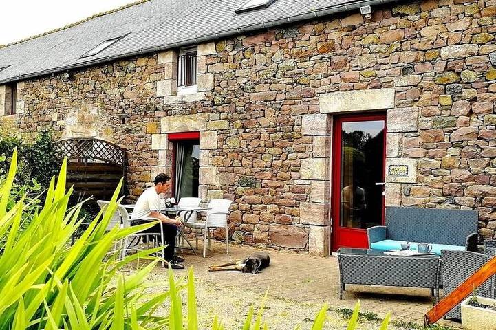 Gîte pour 6 personnes, avec Jacuzzi ainsi que Terrasse et Jardin