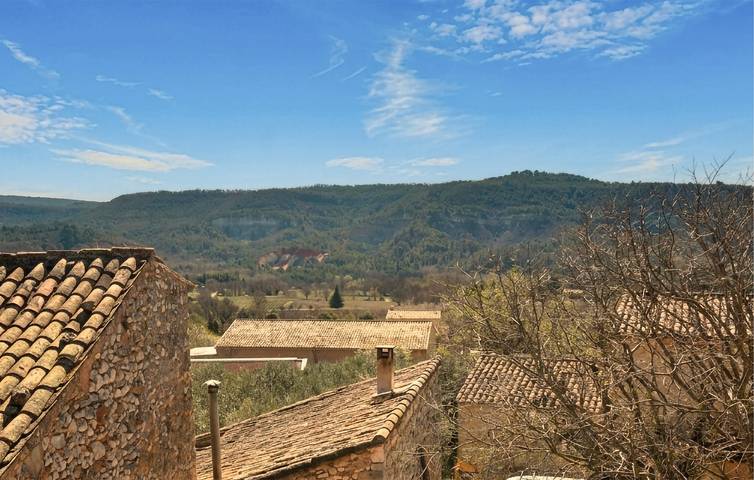 Location de vacances pour 4 personnes, avec vue ainsi que terrasse et jardin dans Colorado provençal - 2