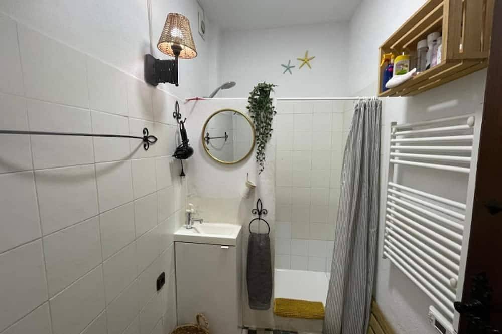Apartamento entero, Encantador apartamento con terraza privada - 2 pers. in Entorno de Sierra Nevada, Pinos Genil