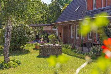 Ferienwohnung für 6 Personen, mit Garten und Ausblick sowie Terrasse in Stoltebüll