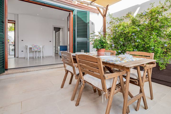 Ferienwohnung für 4 Personen, mit Garten in Budoni
